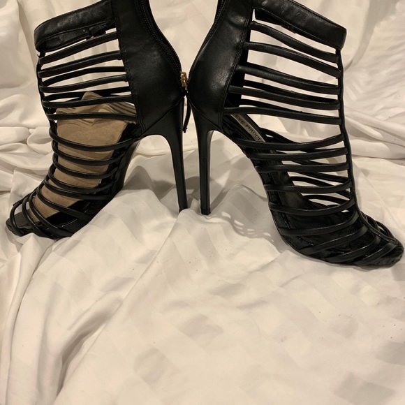 Steve Madden 8 - Picture 3 of 5